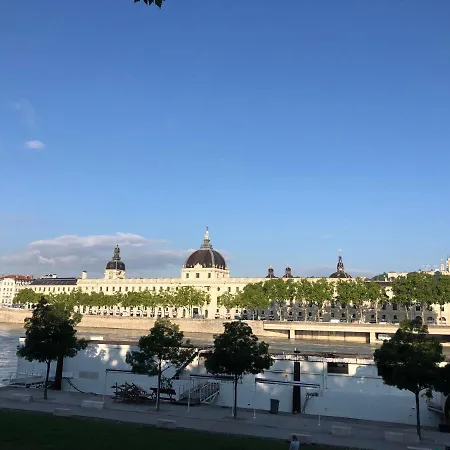 3 Triangle D'or * Λυών